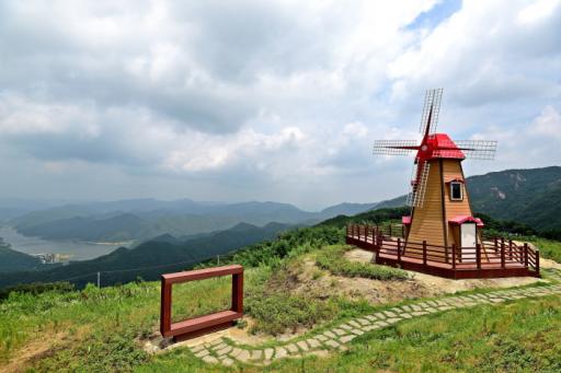 46. 군위화산산성풍차전망대