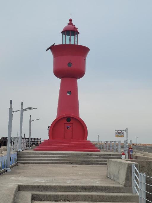55. 구시포항남방파제등대