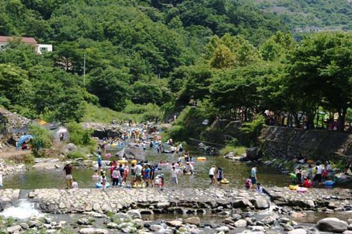 표충사계곡