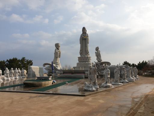 9. 휴휴암