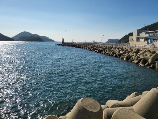 77. 미조방파제