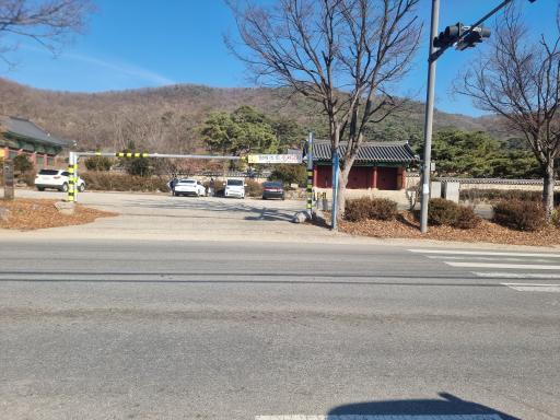 38. 윤관장군묘