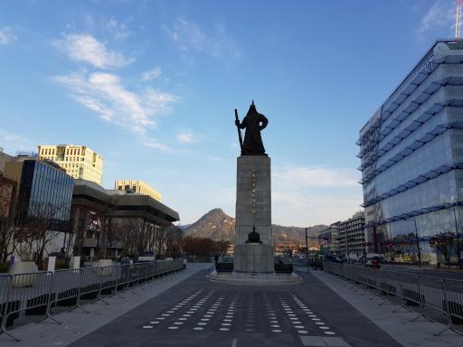 919. 이순신장군동상