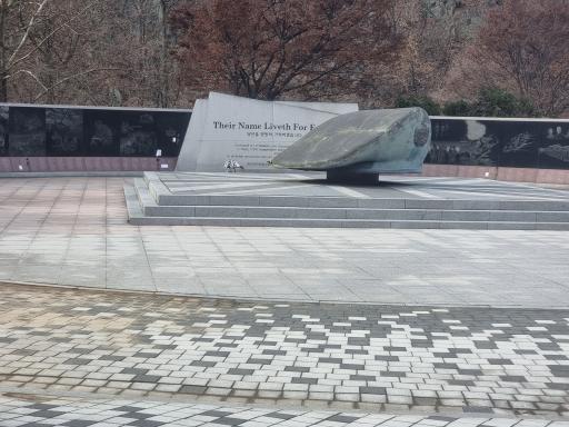 8. 영국군전적비