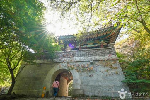 58. 금오산성