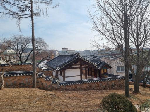 32. 이익선생묘