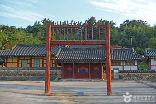 122. 흥덕향교