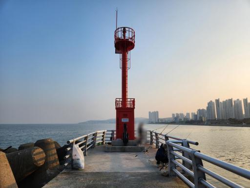 135. 신명방파제